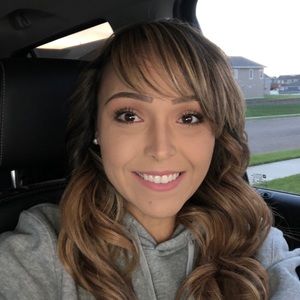 Meet your Posher, Angie